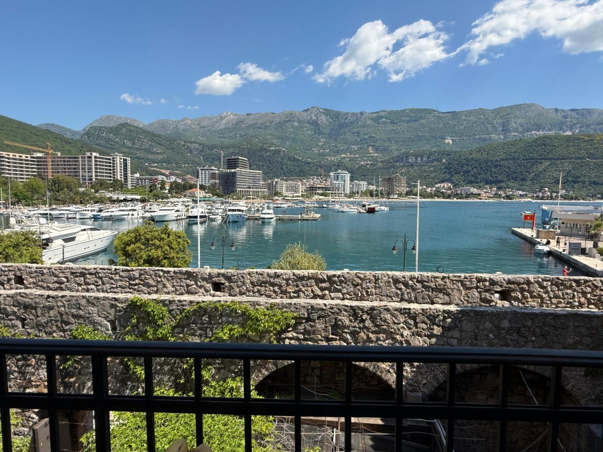Aleksic Old Town Daire Budva